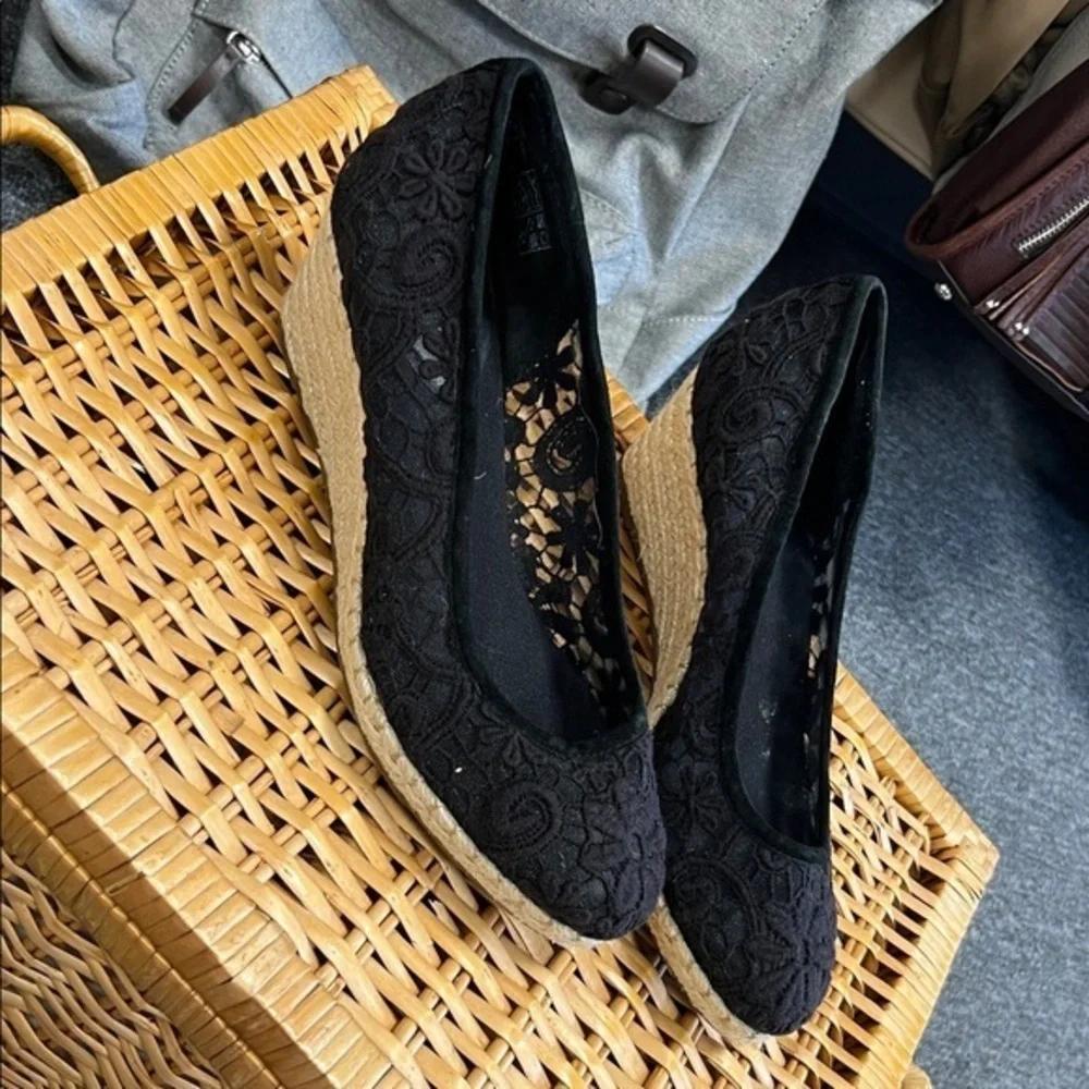 Lands End Women's Size 9 Black Lace Espadrilles Wedges Shoes